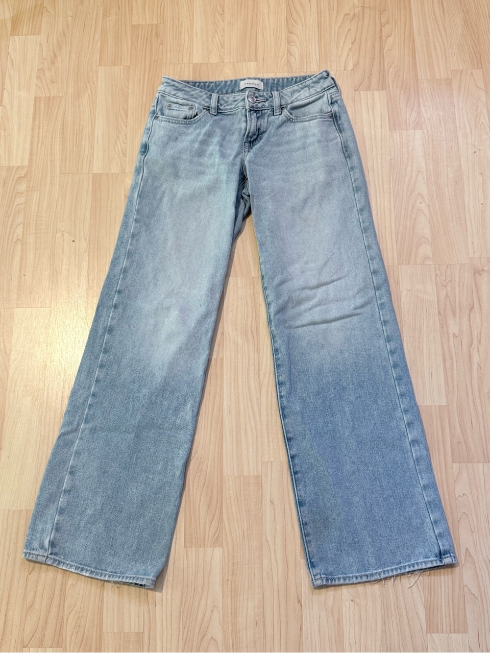 PacSun Zoe Low Rise Girlfriend Jeans Size 23